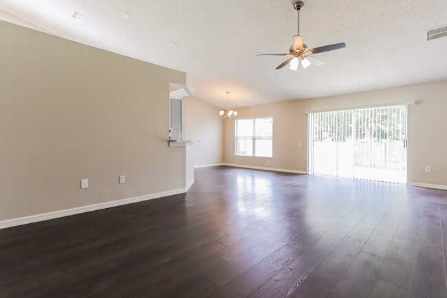 Photo - 26915 Carmen Pl