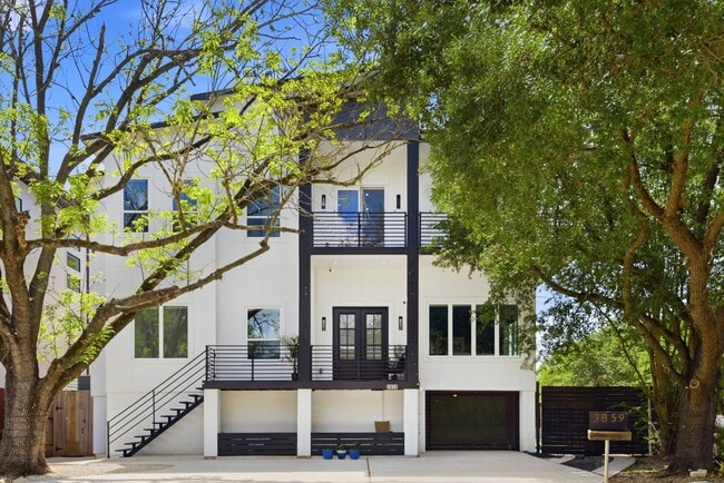 Building Photo - 3859 Tartan Ln