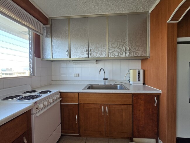 Photo - 747 Amana St