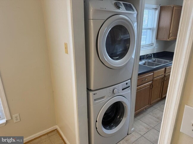 Photo - 540 Peacock Dr