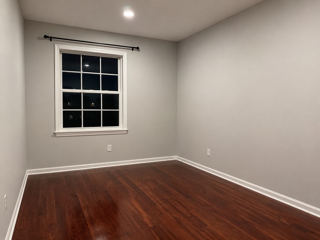 Building Photo - 5856 Watermark Cir Unit UL1