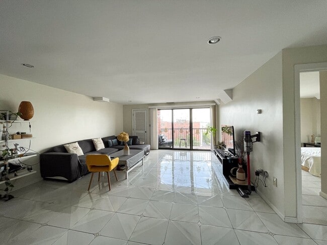 Photo - 30 Revere Beach Pkwy Unit 802