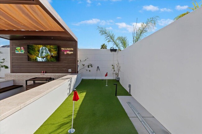 Photo - 51120 Avenida Navarro