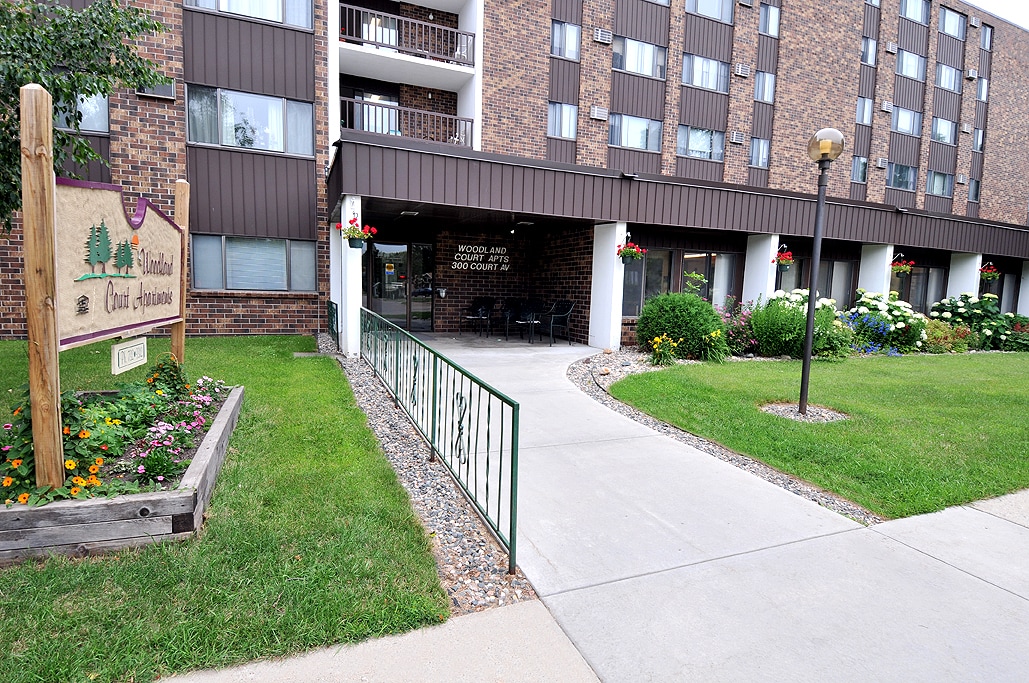 Photo - Woodland Court Apartments