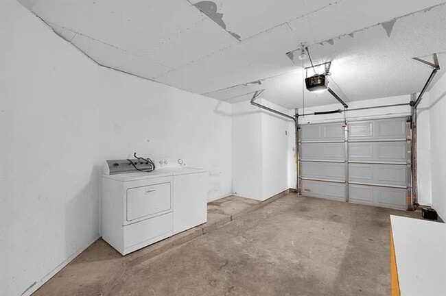 Photo - 16009 Stoneham Cir