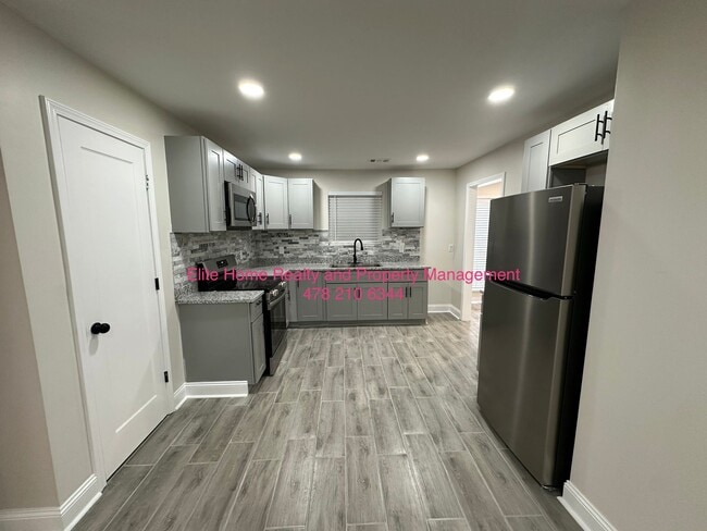 4357 Capitol Ave