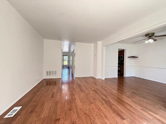 Photo - 1187 Heyward Rd
