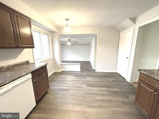 Photo - 1717 Red Oak Rd