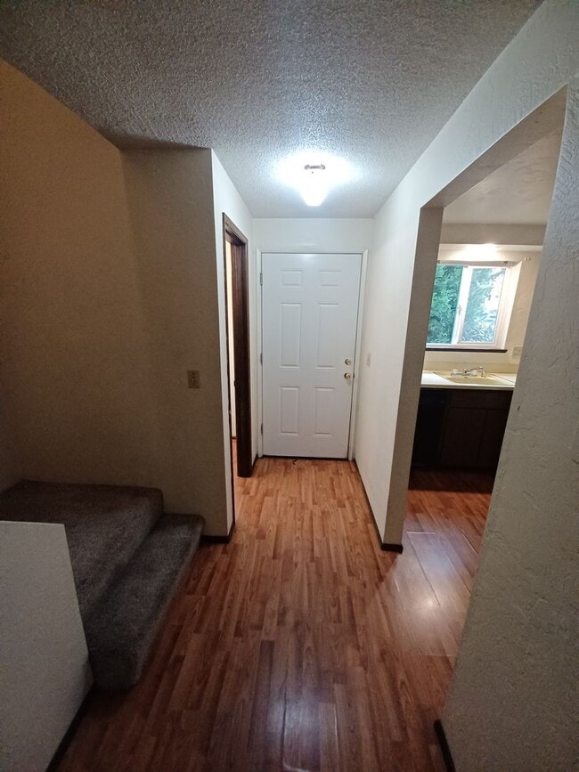 Photo - Gama08~1232 W 8th Ave. Unidad 4