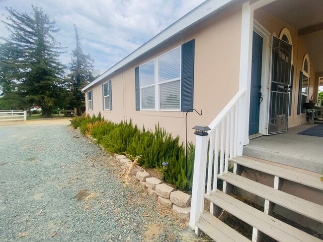 Photo - Charming Country Property with Option to Lease Land