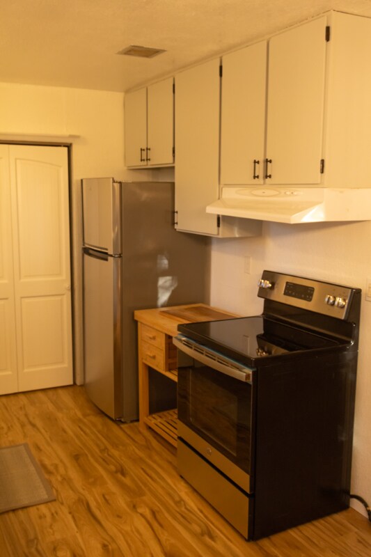 25084 Cobb Dr