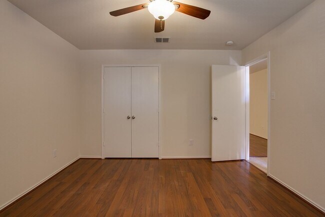 Photo - 4541 Martingale View Ln