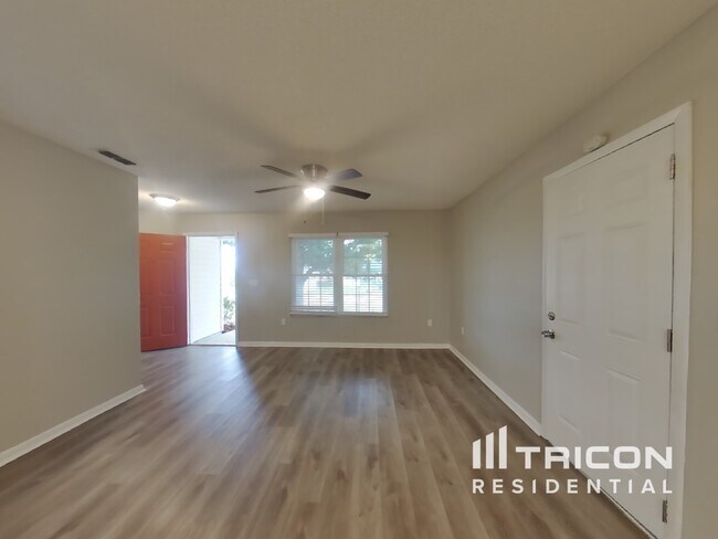 Photo - 6711 Lemon Tree Dr