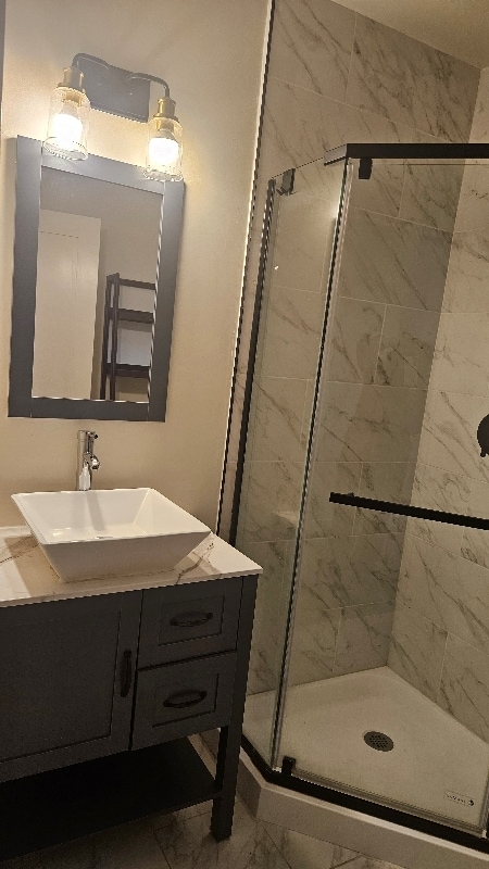 Photo - 18209 Saticoy St