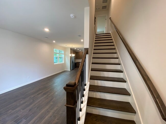 Photo - Brand New End Unit in Tulip Hills