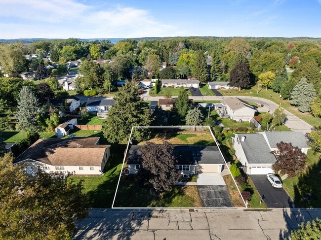 Photo - 1018 Bonnie Brae Ln