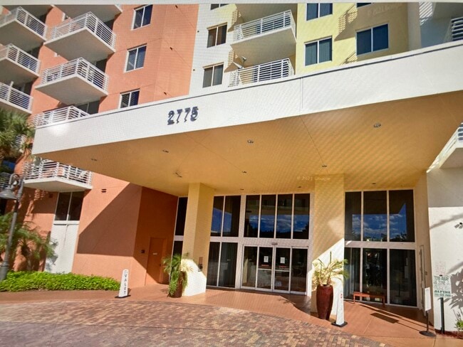 Venture West - 2775 NE 187th St Unit 221