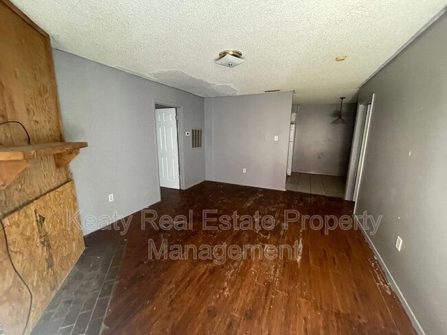 Photo - 108 Meudon St