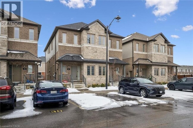 Photo - 205 W Oak Trl
