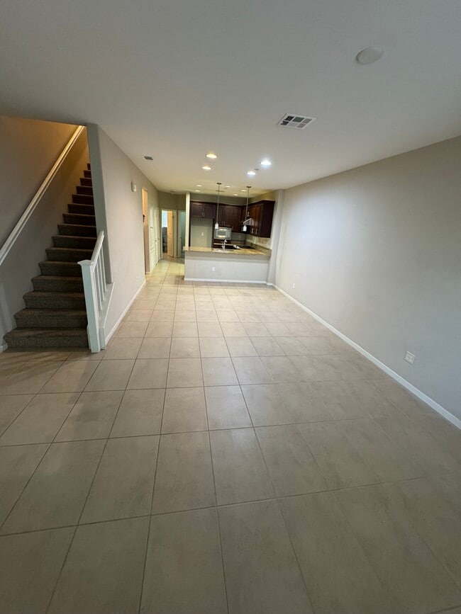 Photo - 1578 W Artesia Sq