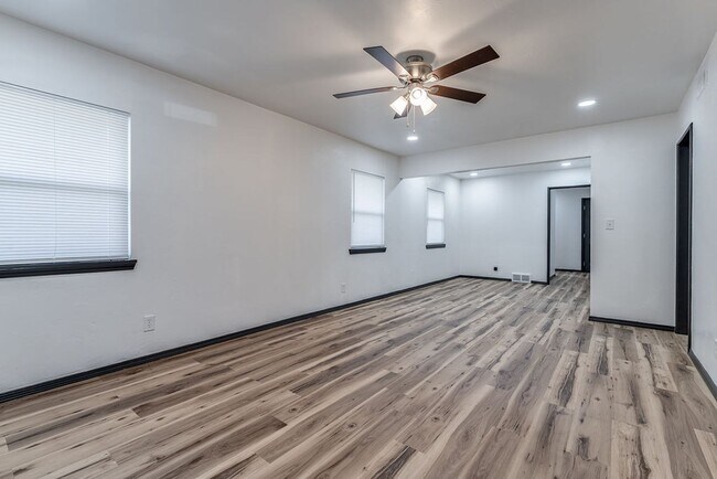 Photo - 1501 NE 33rd St