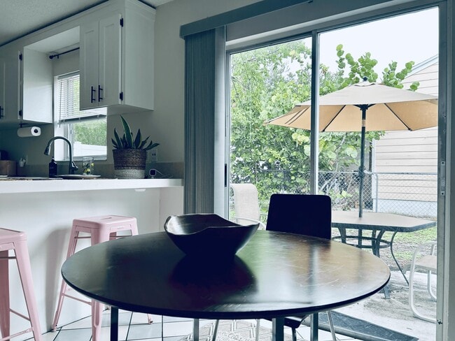 Photo - 707 2nd Ave S