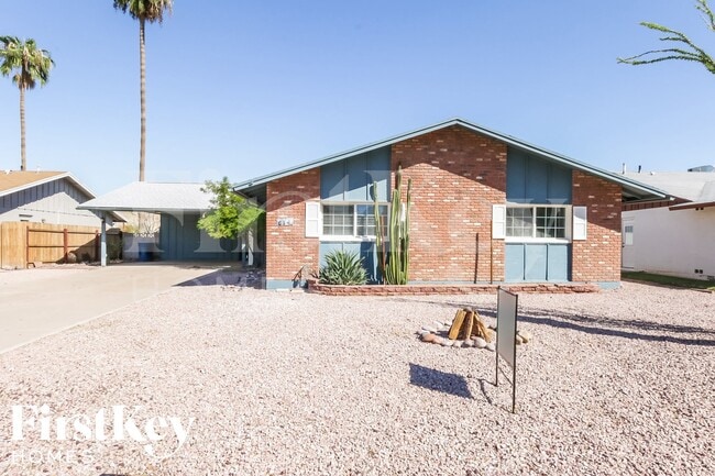 Photo - 614 E Greenway Dr