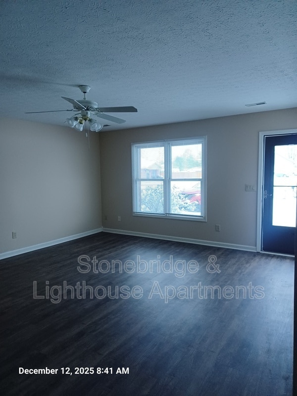 Photo - 4808 Clover Park Dr