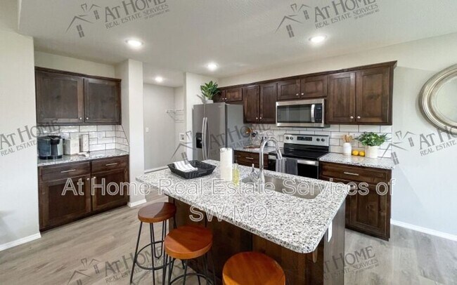 Photo - 307 Rosalie St