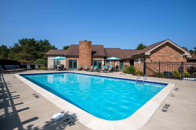 Photo - Pine Ridge Apartments