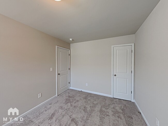 Photo - 4940 Lower Elm St