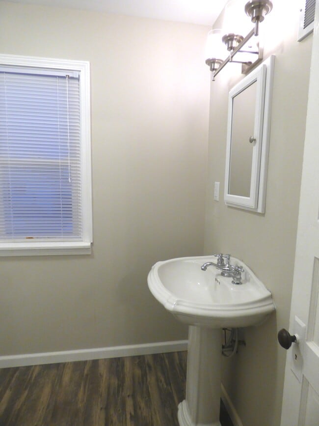 Photo - 1510 13th Ave E