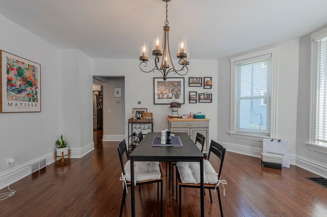 Photo - 25 6th Ave