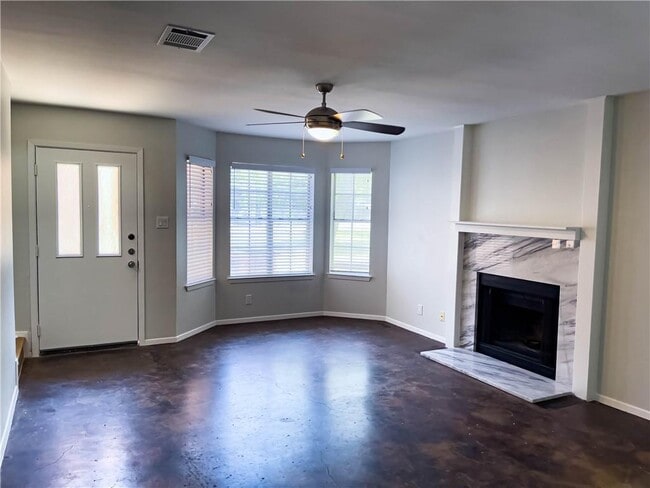 Photo - 2102 Kenneth Ave