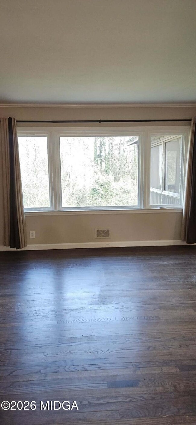 Photo - 912 Dogwood Cir