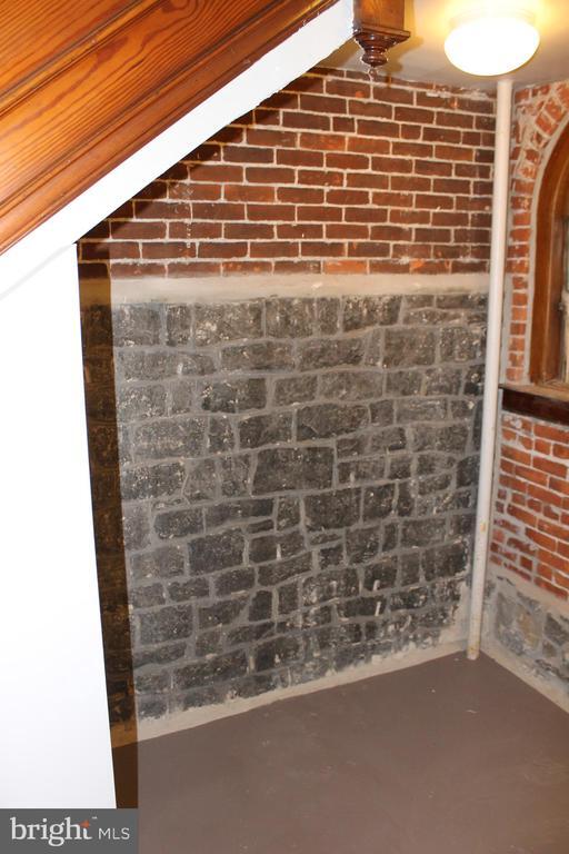 Photo - 415 W Broad St
