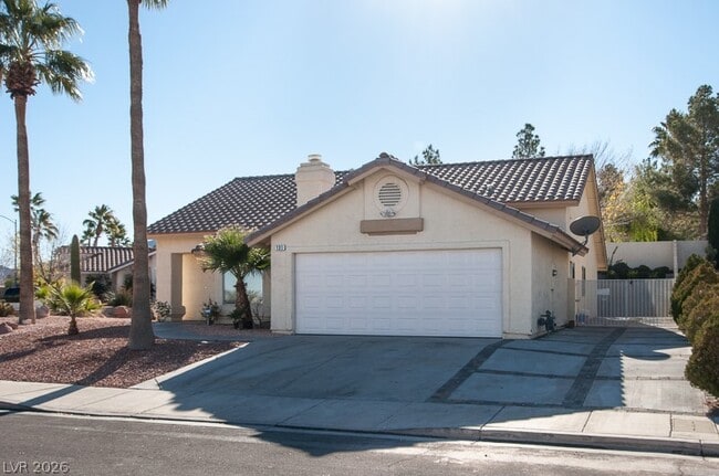 Building Photo - 131 Rancho Maderas Way
