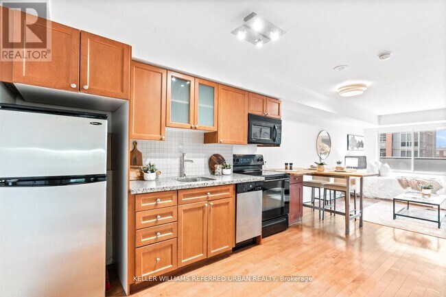 Photo - 1005 King St W Unit 341
