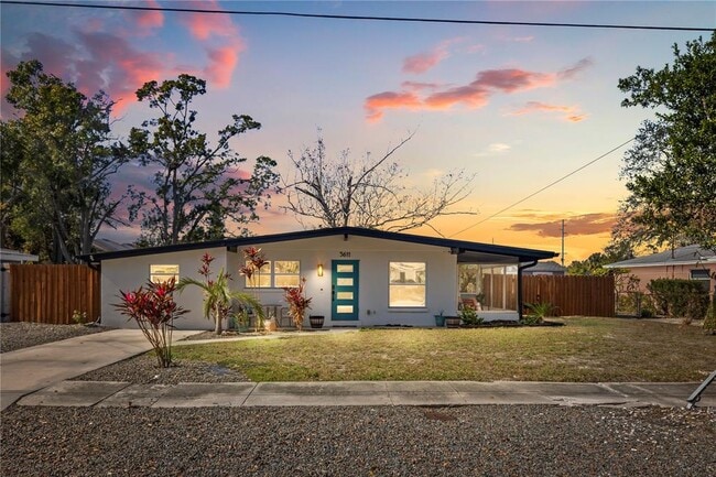 Building Photo - 5611 S Sheridan Rd