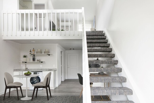 Lofts at Baymeadows | Flexible Leases