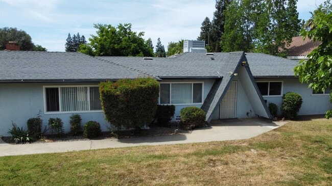 Photo - 7421 N Maple Ave