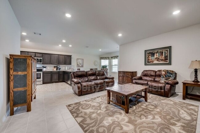 Photo - 809 Meadow Wood Ln