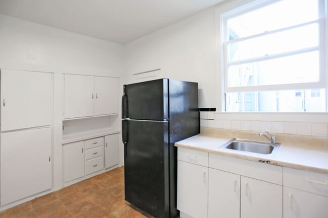 Photo - 1243 Pine St Unidad #12