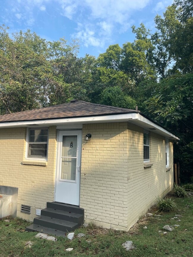 Building Photo - Sylvan Park! Rental