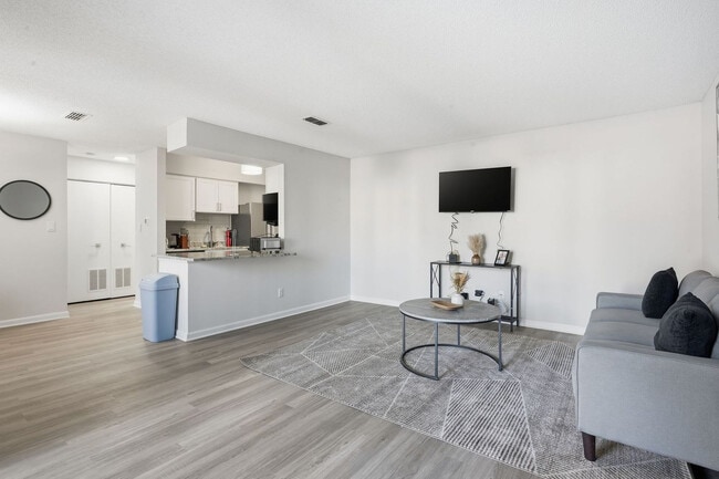 2301 Deer Path Cir Unidad SI FL2-ID1613174P