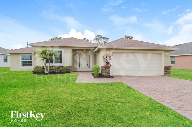 Building Photo - 2365 SW Webster Ln