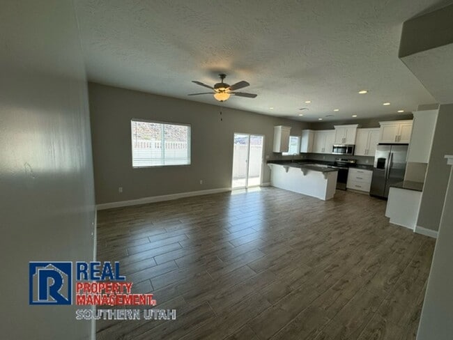 Photo - 1042 S 1450 E