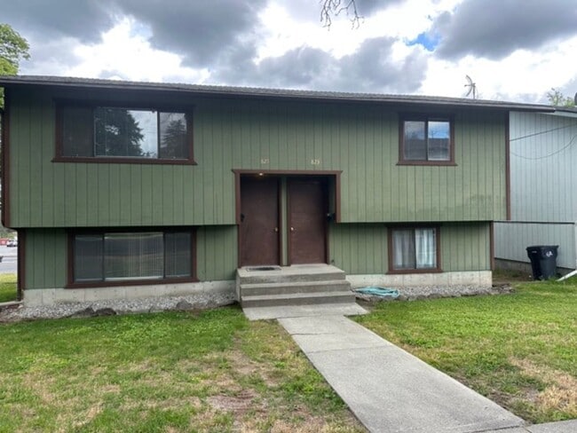 823/825 2nd st - 823/825 2nd st Apartment Unit 825