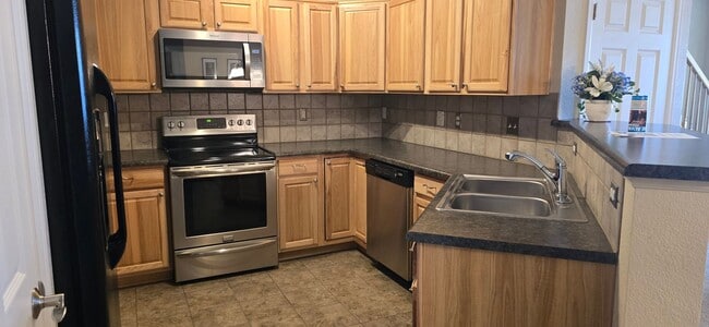 Photo - Welcome to your dream townhouse located in the vibrant community of Thornton