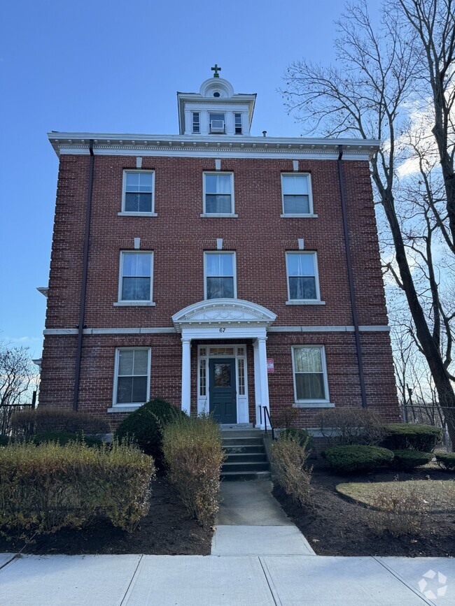 Building Photo - 67 Illinois St Unit 108 Rental